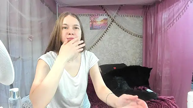 Snapshot of leila_bambi_ chatting on 30, 4, 2026 leila bambi online show from 30, 4, 2026