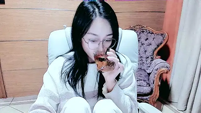 Snapshot of NIAN-er chatting on 6, 3, 2025 NIAN-er online show from 6, 3, 2025