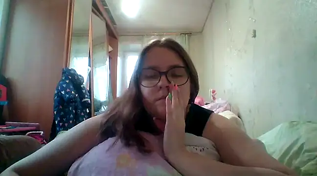 Snapshot of DesireMelissa chatting on 8, 1, 2025 DesireMelissa online show from 8, 1, 2025