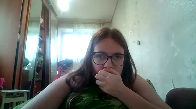 Snapshot of DesireMelissa chatting on 6, 2, 2025 DesireMelissa online show from 6, 2, 2025