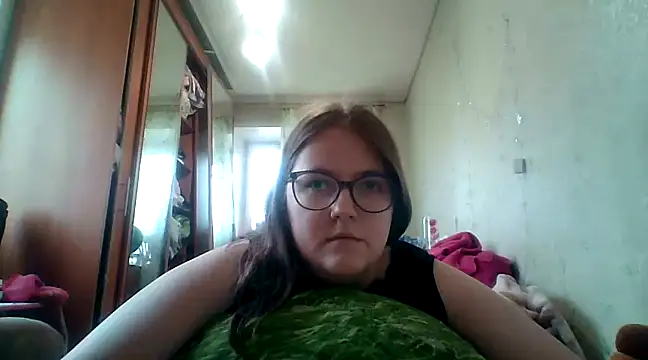 Snapshot of DesireMelissa chatting on 9, 2, 2025 DesireMelissa online show from 9, 2, 2025