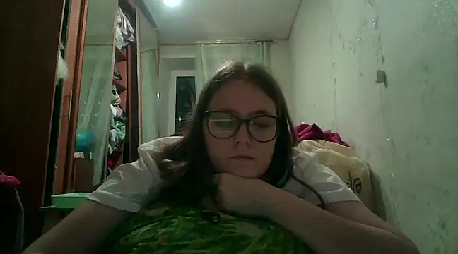 Snapshot of DesireMelissa chatting on 10, 2, 2025 DesireMelissa online show from 10, 2, 2025