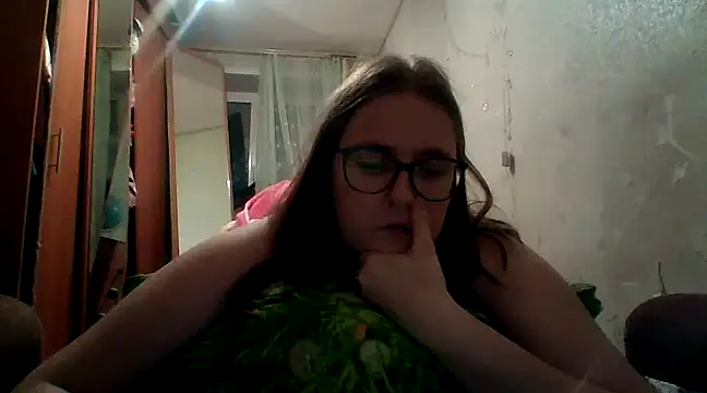 Snapshot of DesireMelissa chatting on 27, 2, 2025 DesireMelissa online show from 27, 2, 2025