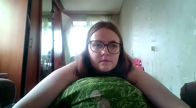 Snapshot of DesireMelissa chatting on 4, 3, 2025 DesireMelissa online show from 4, 3, 2025