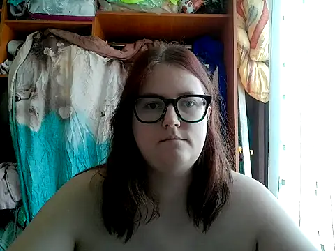 Snapshot of DesireMelissa chatting on 4, 4, 2026 DesireMelissa online show from 4, 4, 2026