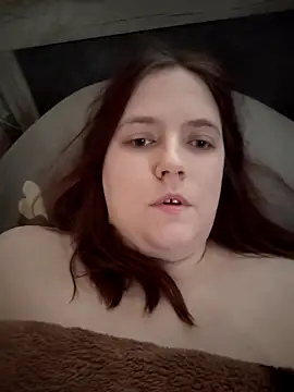 Snapshot of DesireMelissa chatting on 6, 4, 2026 DesireMelissa online show from 6, 4, 2026