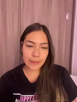 Latina vanessa online show from 21, 1, 2025