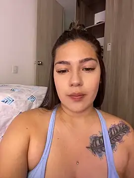 Latina vanessa online show from 3, 2, 2025