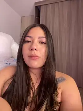 Latina vanessa online show from 11, 2, 2025