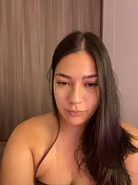 Latina vanessa online show from 12, 2, 2025