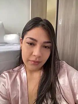 Latina vanessa online show from 15, 2, 2025