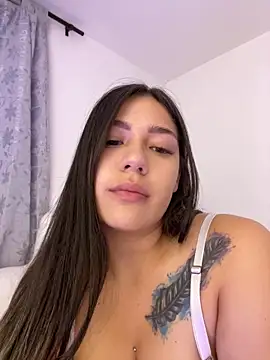Latina vanessa online show from 17, 3, 2025