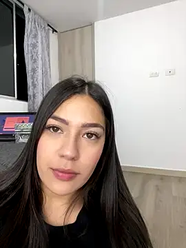 Latina vanessa online show from 10, 9, 2025