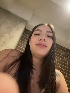 Latina vanessa online show from 8, 4, 2026