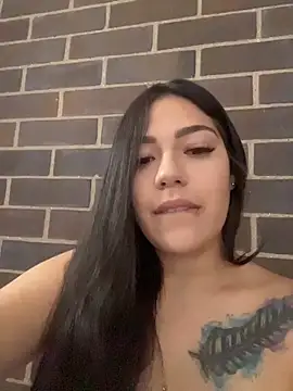Latina vanessa online show from 3, 5, 2026