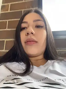 Latina vanessa online show from 4, 5, 2026
