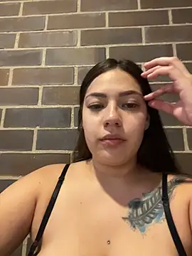 Latina vanessa online show from 31, 5, 2026