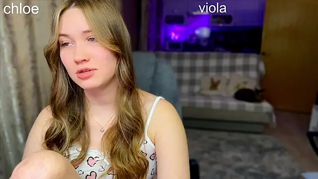 Snapshot of ChloeMillerMeow chatting on 12, 10, 2025 ChloeMillerMeow online show from 12, 10, 2025