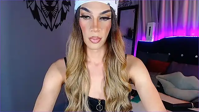 Snapshot of camila_hootie chatting on 16, 12, 2024 camila hootie online show from 16, 12, 2024