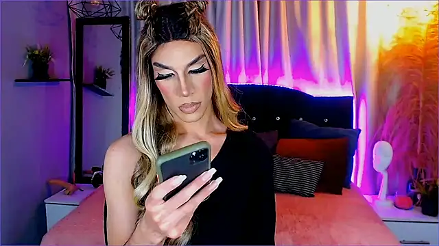 Snapshot of camila_hootie chatting on 22, 12, 2024 camila hootie online show from 22, 12, 2024