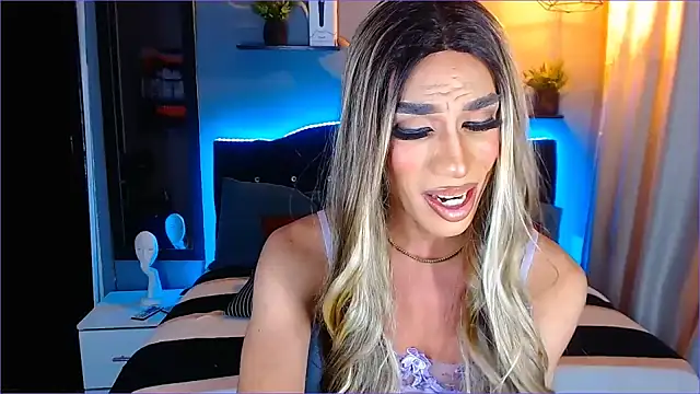 Snapshot of camila_hootie chatting on 24, 1, 2025 camila hootie online show from 24, 1, 2025