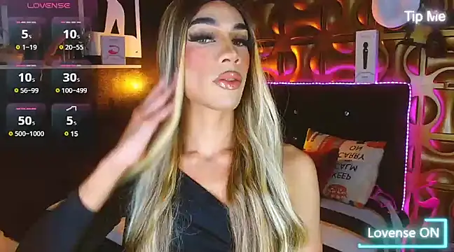 Snapshot of camila_hootie chatting on 10, 2, 2025 camila hootie online show from 10, 2, 2025