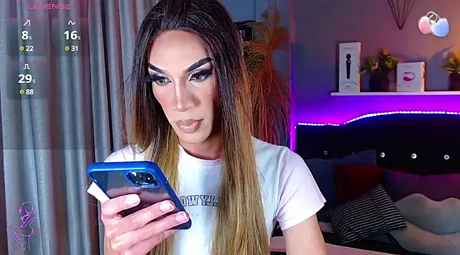 Snapshot of camila_hootie chatting on 4, 3, 2025 camila hootie online show from 4, 3, 2025