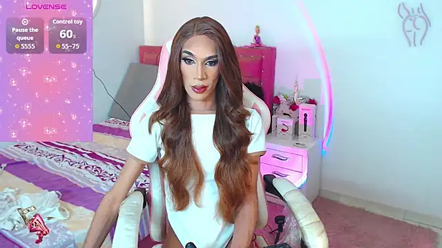 Snapshot of camila_hootie chatting on 20, 12, 2025 camila hootie online show from 20, 12, 2025