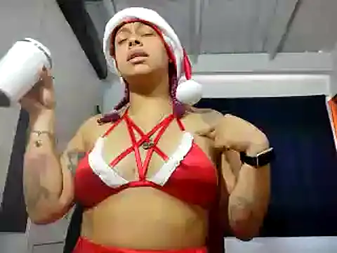 Snapshot of Cata_Blue__ chatting on 31, 12, 2024 Cata Blue online show from 31, 12, 2024
