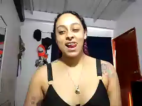 Snapshot of Cata_Blue__ chatting on 4, 2, 2025 Cata Blue online show from 4, 2, 2025