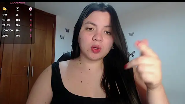 Snapshot of Sarahros1 chatting on 14, 10, 2025 Sarahros1 online show from 14, 10, 2025