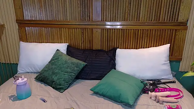 Snapshot of Eli666uwu chatting on 11, 10, 2025 Eli666uwu online show from 11, 10, 2025