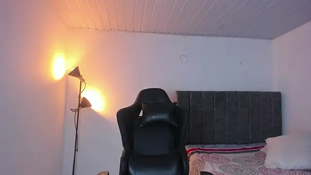 Snapshot of KayllaEvanss_ chatting on 19, 3, 2026 KayllaEvanss online show from 19, 3, 2026