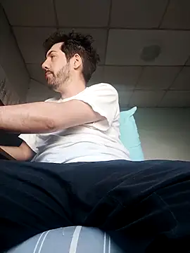 Snapshot of nicedick_bro chatting on 21, 10, 2025 nicedick bro online show from 21, 10, 2025