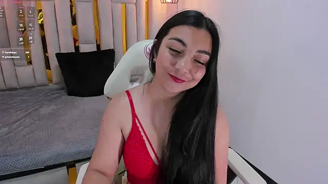 Snapshot of Karla_hernandez_ chatting on 4, 1, 2025 Karla hernandez online show from 4, 1, 2025