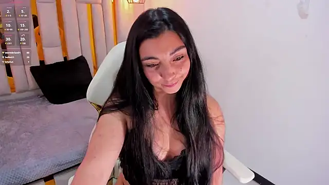 Snapshot of Karla_hernandez_ chatting on 5, 1, 2025 Karla hernandez online show from 5, 1, 2025