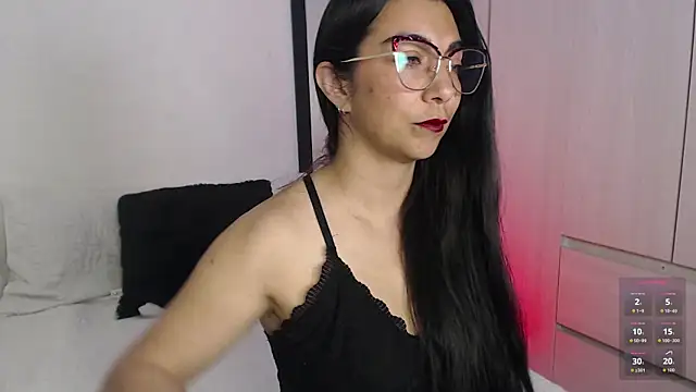 Karla hernandez  online show from 28, 11, 2025