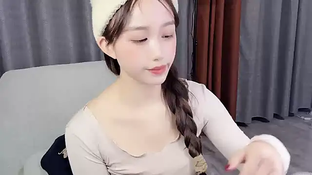 xiaotaozi163 online show from 11, 2, 2025