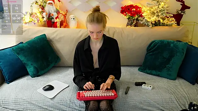 Snapshot of Alexandra_Demore chatting on 22, 12, 2024 Alexandra Demore online show from 22, 12, 2024