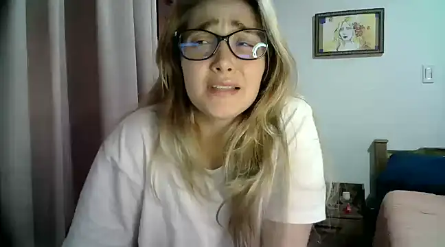 Snapshot of katy_pp chatting on 12, 1, 2025 katy pp online show from 12, 1, 2025