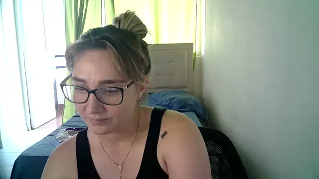 Snapshot of katy_pp chatting on 23, 10, 2025 katy pp online show from 23, 10, 2025