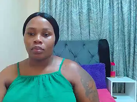 curvycloe1 online show from 7, 12, 2024