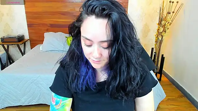 KatherineBond online show from 9, 12, 2024
