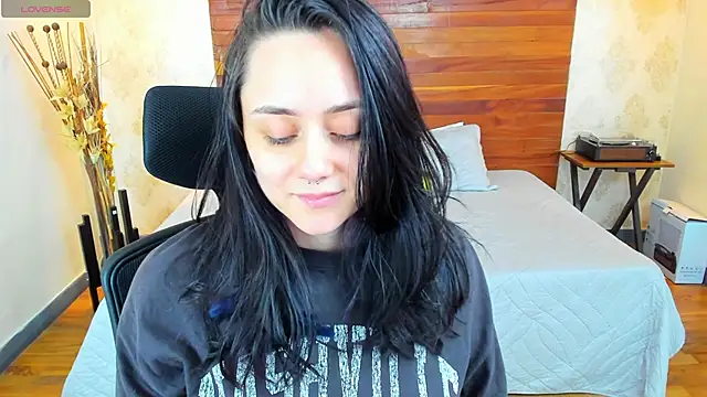 KatherineBond online show from 18, 12, 2024