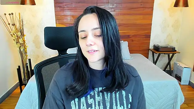 KatherineBond online show from 18, 12, 2024