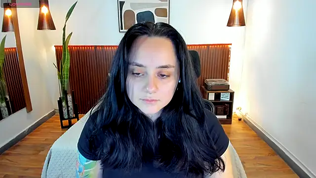 Snapshot of KatherineBond chatting on 18, 10, 2025 KatherineBond online show from 18, 10, 2025