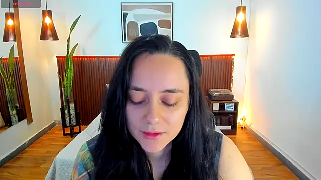 Snapshot of KatherineBond chatting on 23, 10, 2025 KatherineBond online show from 23, 10, 2025