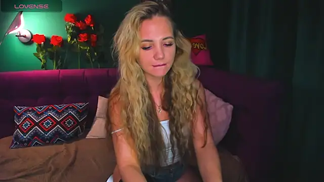 Snapshot of EvaMoran chatting on 9, 2, 2025 EvaMoran online show from 9, 2, 2025
