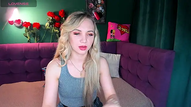 Snapshot of EvaMoran chatting on 15, 2, 2025 EvaMoran online show from 15, 2, 2025