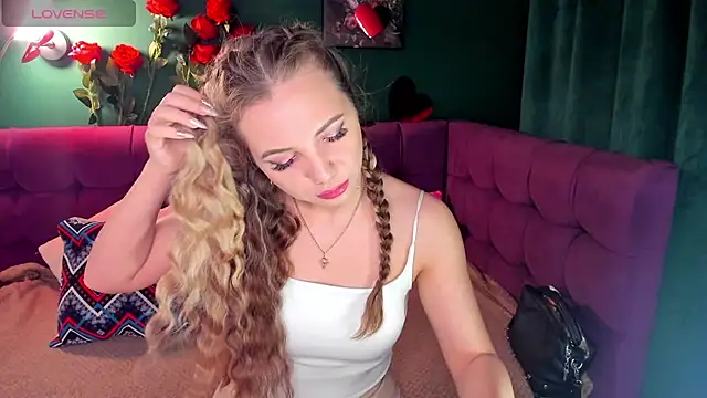 Snapshot of EvaMoran chatting on 23, 2, 2025 EvaMoran online show from 23, 2, 2025